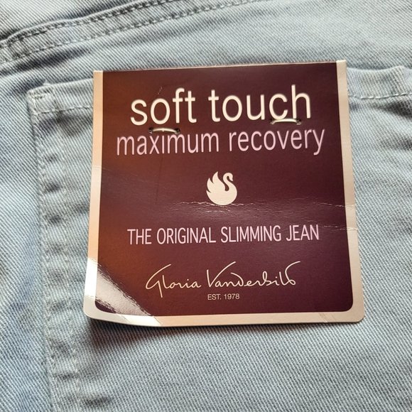 NWT Gloria Vanderbilt Amanda light blue denim jeans baby blue color size 6 Short - Picture 6 of 16